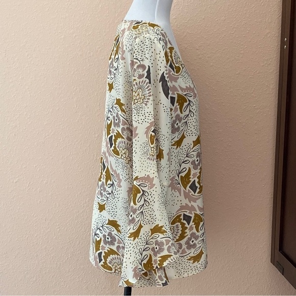 Boho Blouse w Bell Sleeves - Picture 4 of 13